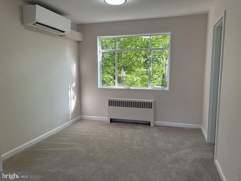 10403 Montrose Ave #201 — Photo 9