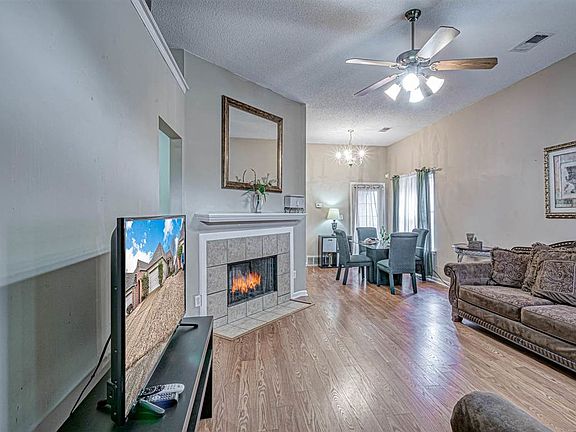 3rd image of 7027 Millers Glen Way
