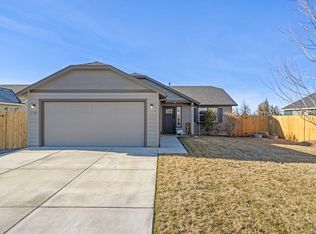 2393 NE 3rd St, Redmond, OR 97756