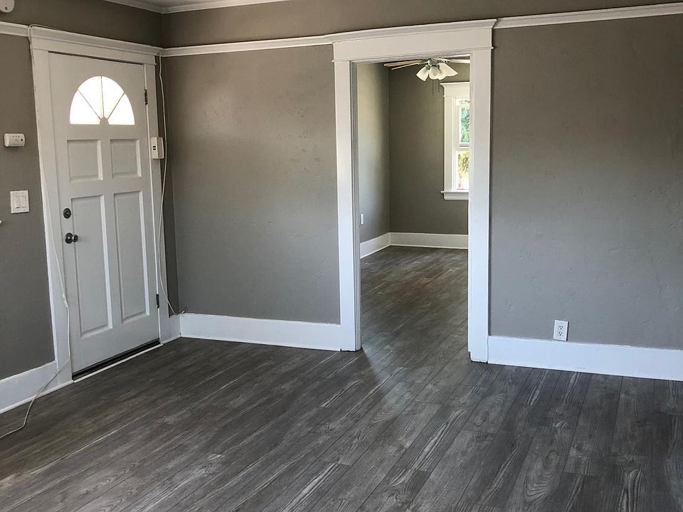 Living Room/Front Door