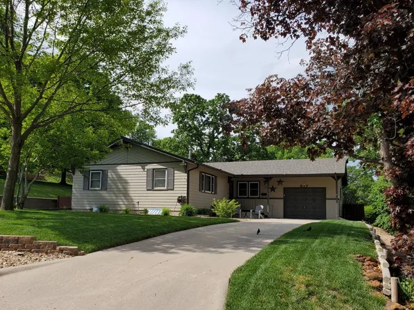 517 E 12th St, Concordia, KS 66901