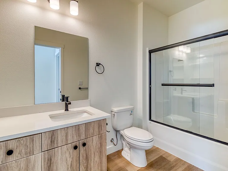 Luxury Apartment in La Pine! — Photo 7
