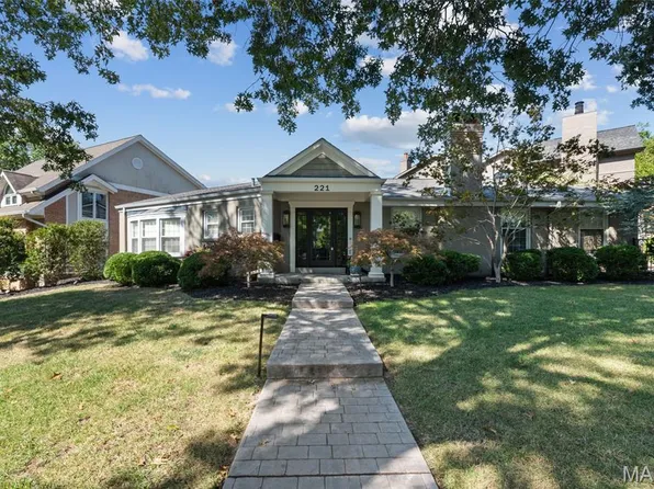 221 Topton Way, Saint Louis, MO 63105