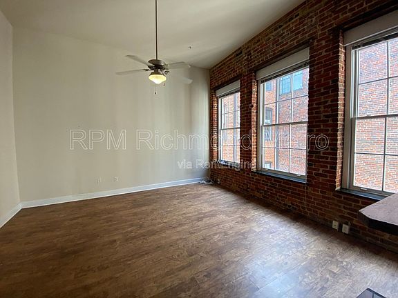 3rd image of 1321 1/2 E Main St Unit 210