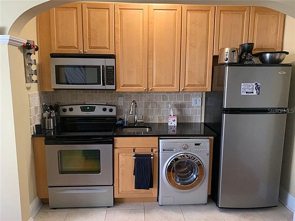 5th image of 2117 W Dekle Ave #L-2