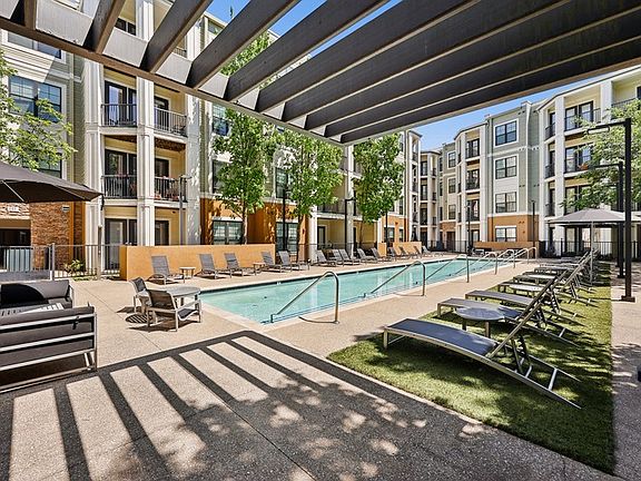 3rd image of 400 Centerview Dr Unit 228