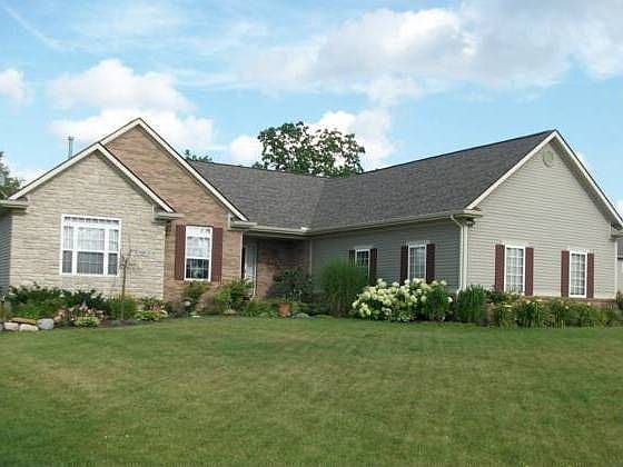 1st image of 9209 Hidden Oaks Dr