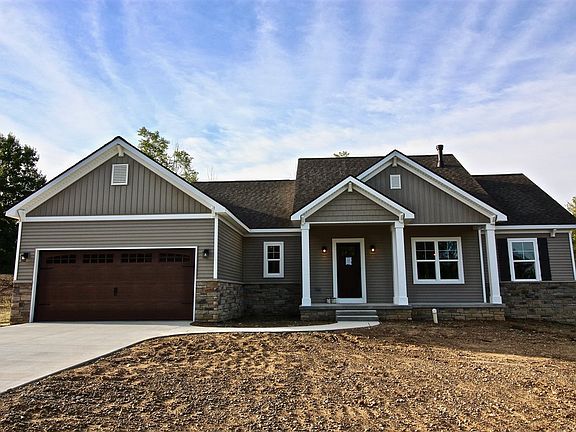 2nd image of 1045 Cloverdale Dr
