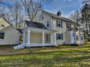 320 E Saddle River Rd, Upper Saddle River, NJ 07458