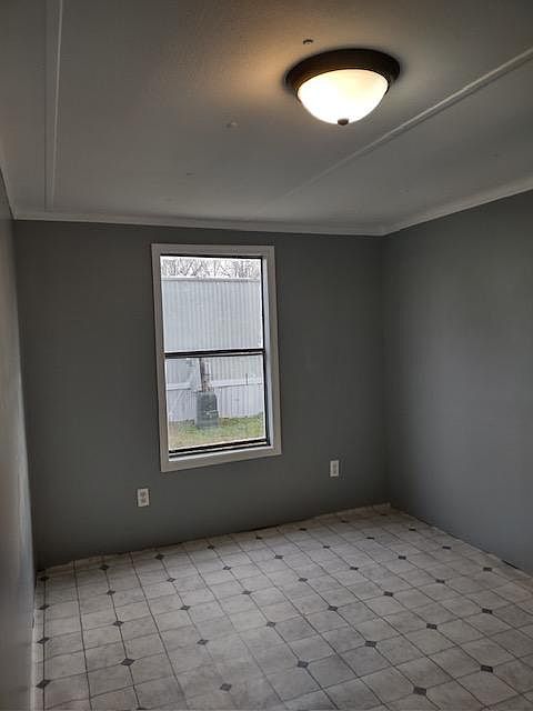 1st image of 111 Cindy Ln