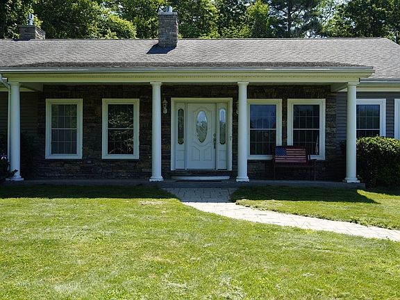 5th image of 895 Dennison Dr