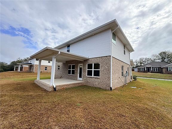 3rd image of 3569 Meadow Ln