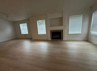 10611 221st Ln NE #202, Redmond, WA 98053