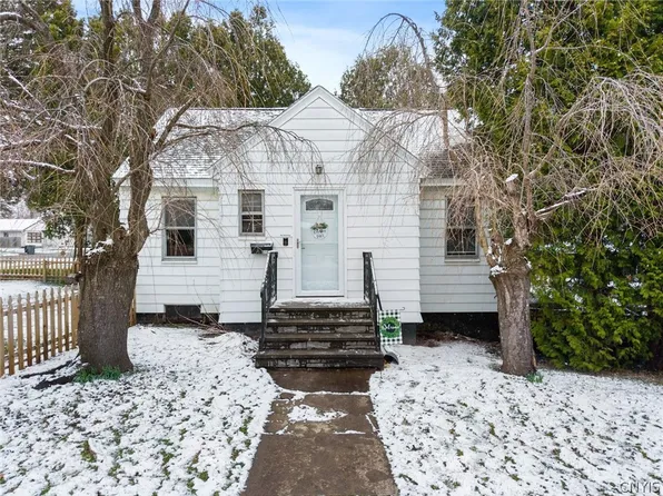 810 Tulip St, Liverpool, NY 13088