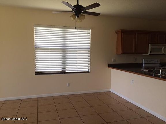 4th image of 417 Breckenridge Cir SE