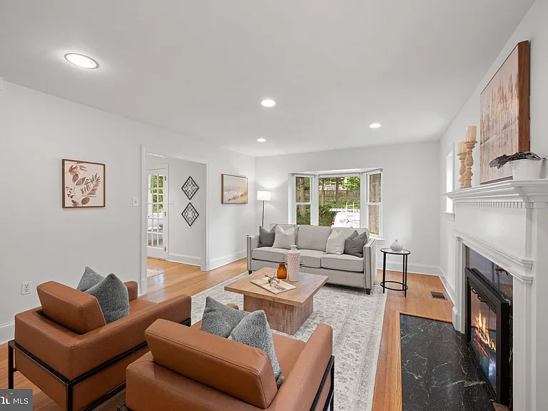 4830 Brandywine St NW — Photo 3