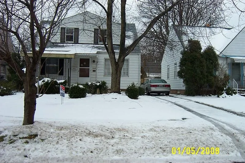 5463 Hollywood Ave photo 1