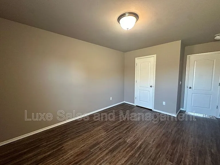 8517 SW 50th St — Photo 12