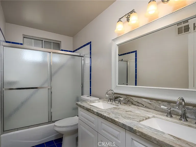 440 Coronado St — Photo 15