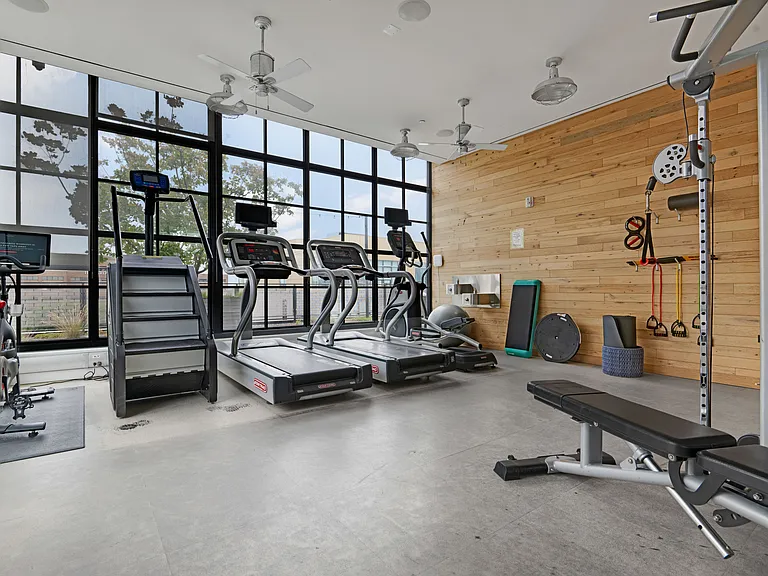 2030 8th St NW #Penthouse 4 — Photo 20
