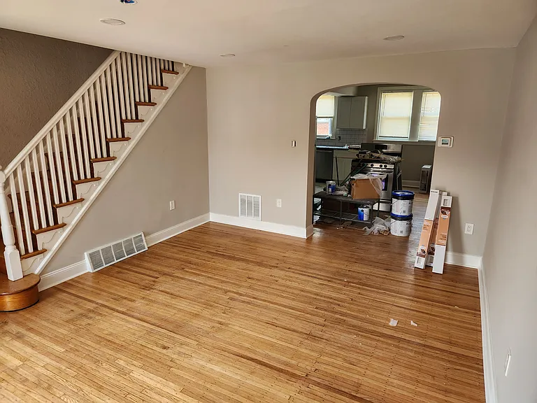 1834 Glenifer St — Photo 5