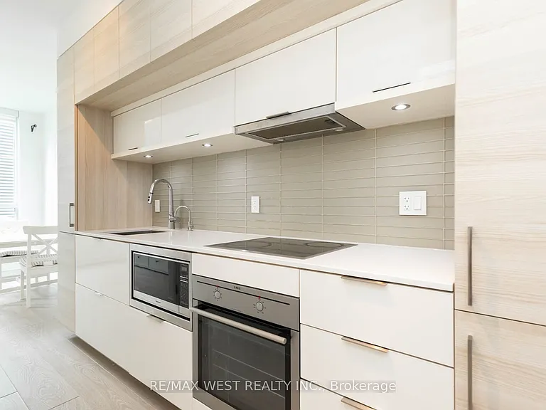 88 Scott St W #712 — Photo 9