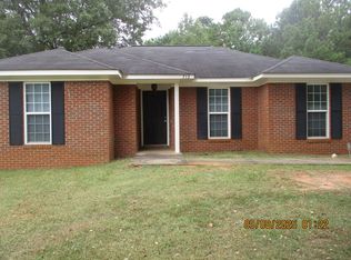 713 Shamrock Dr, Albany, GA 31721