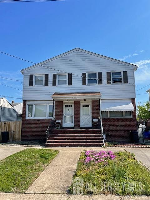 1st image of 41 Irving St