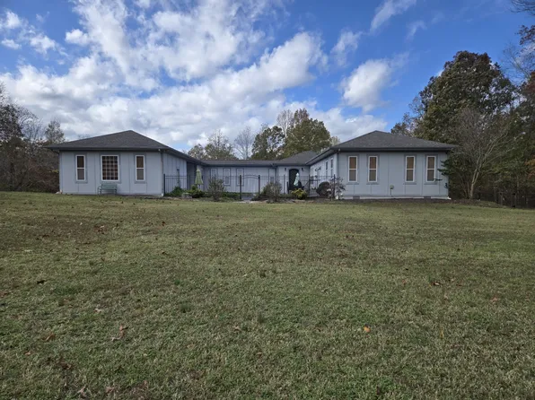 1900 Mayne Trace Rd, Waverly, TN 37185