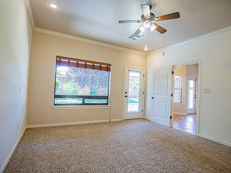 1124 Pajarito Dr — Photo 28