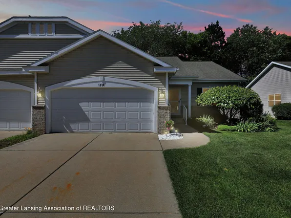 1730 N Crystal Cv, Haslett, MI 48840