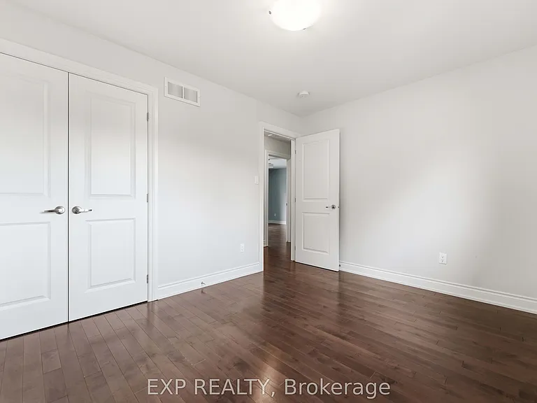 979 Admiral Ave — Photo 18