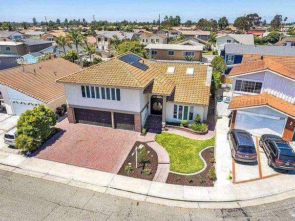 3rd image of 9781 Cathay Cir