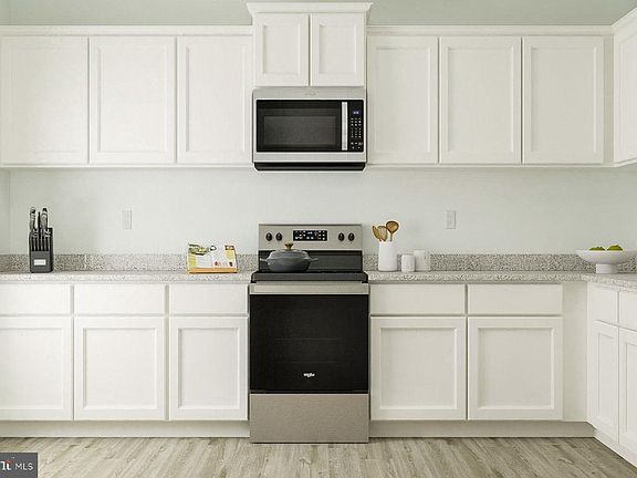 2nd image of 17067 Brookwood Dr