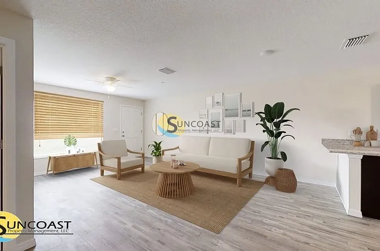 9292 N Travis Dr — Photo 1