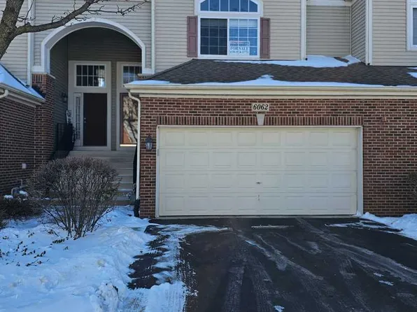 6062 Canterbury Ln, Hoffman Estates, IL 60192