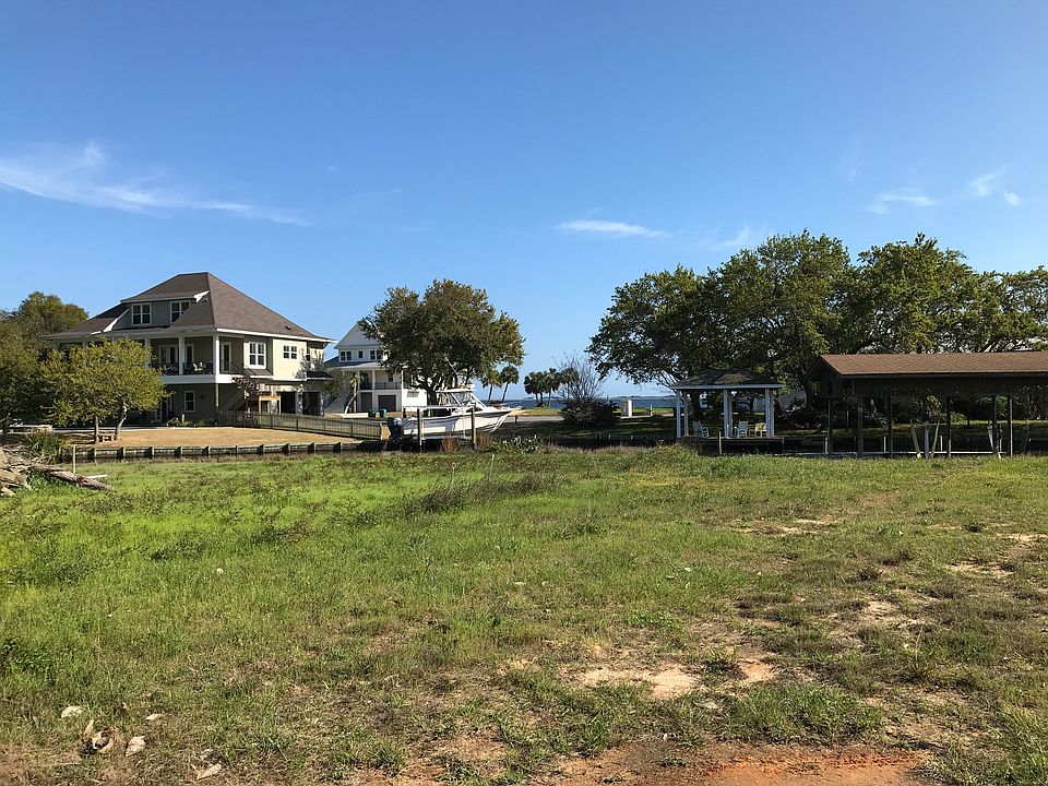 1st image of 4729 Marina Dr