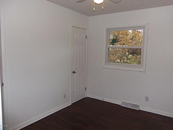 5th image of 120 Arcadia Blvd