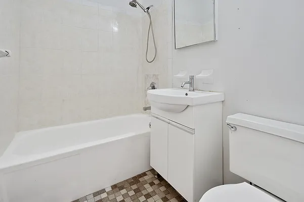 Rented by Oxford Property Group | media 28