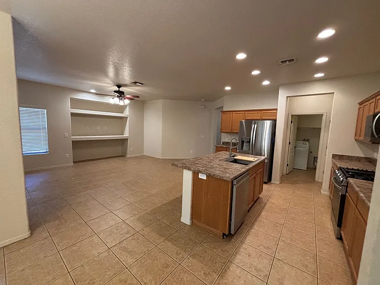 5484 Canteria Ct — Photo 7