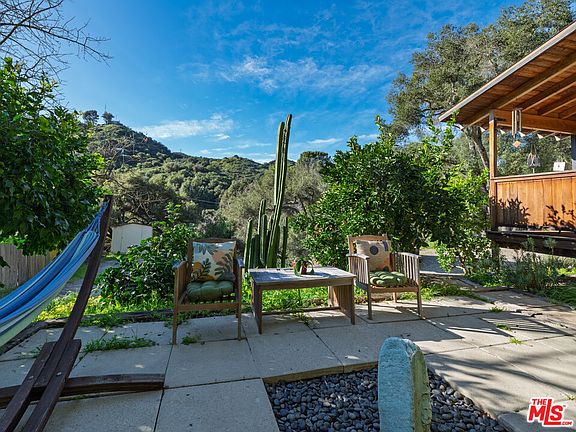 3rd image of 1256 N Topanga Canyon Blvd