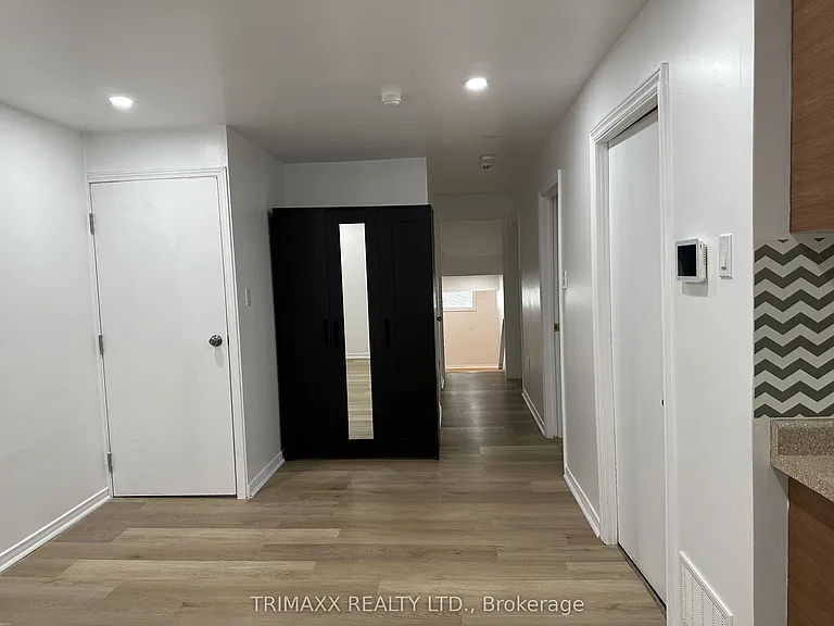 93 Jeffcoat Dr #BASEMENT — Photo 10