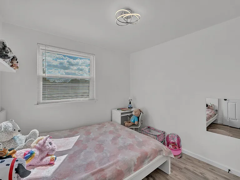 5028 Halwell Dr — Photo 19