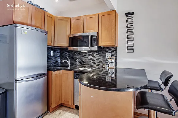 Rented by Sotheby's International Realty | media 13