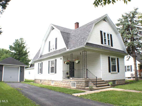 111 Bond St, Pemberville, OH 43450
