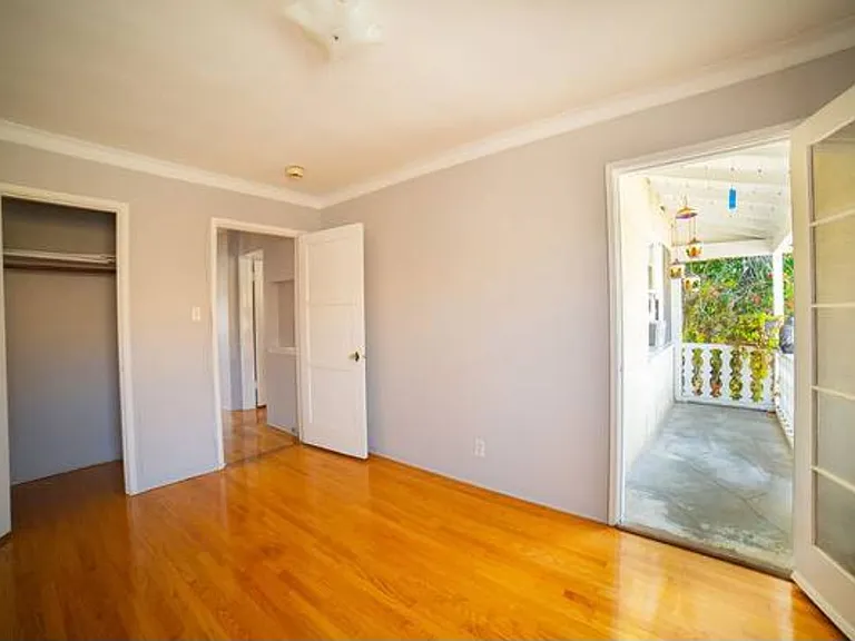 1188 Myra Ave — Photo 2