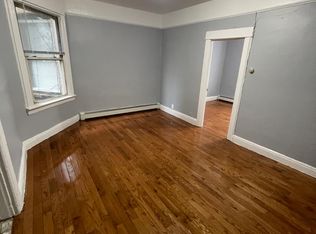 121 W 54th St #1F, Bayonne, NJ 07002