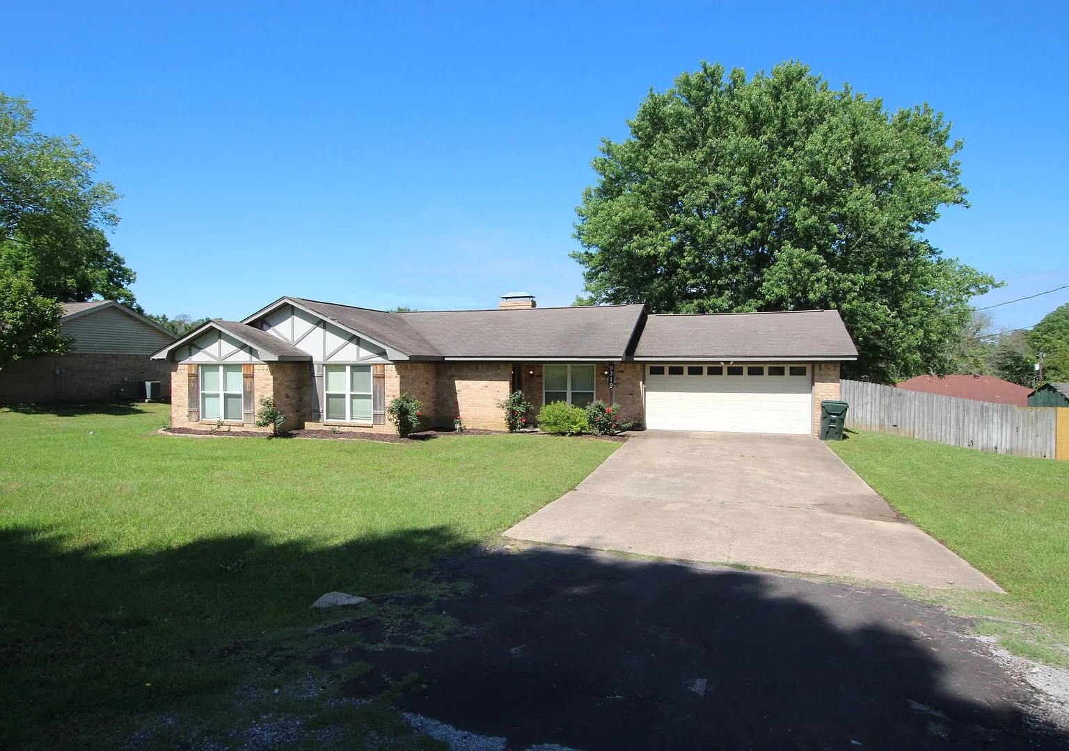 Tour Today! 3 Bedroom 2 Bath Home In Tyler ISD! — Photo 2