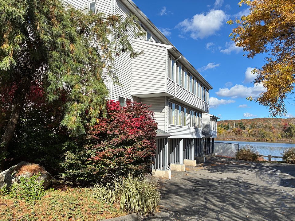 1st image of 365 Woodford Avenue APT 6