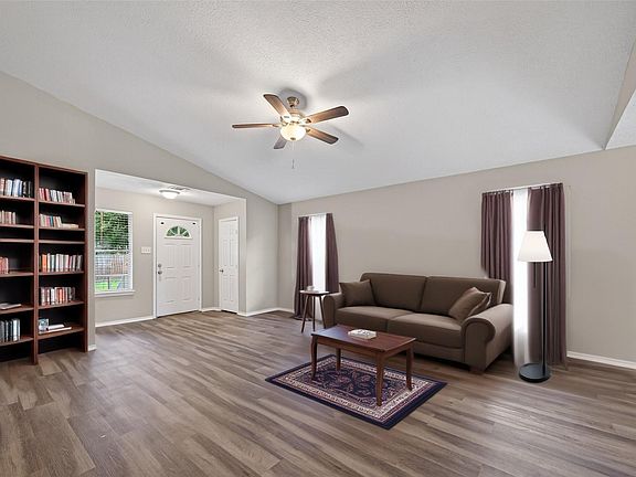 4th image of 27812 Red Fox Rd